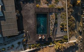 Colombos Beachfront